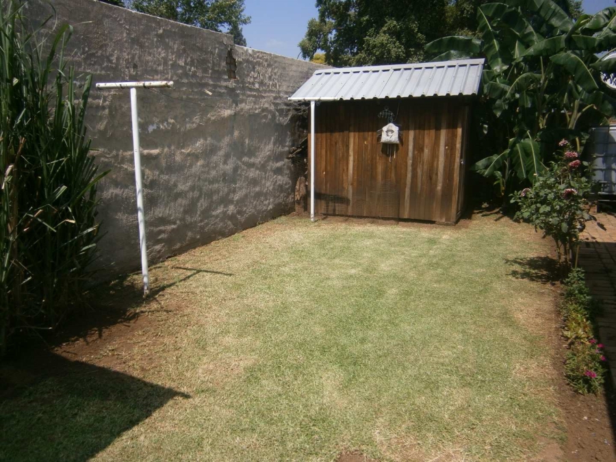 3 Bedroom Property for Sale in Brackendowns Gauteng