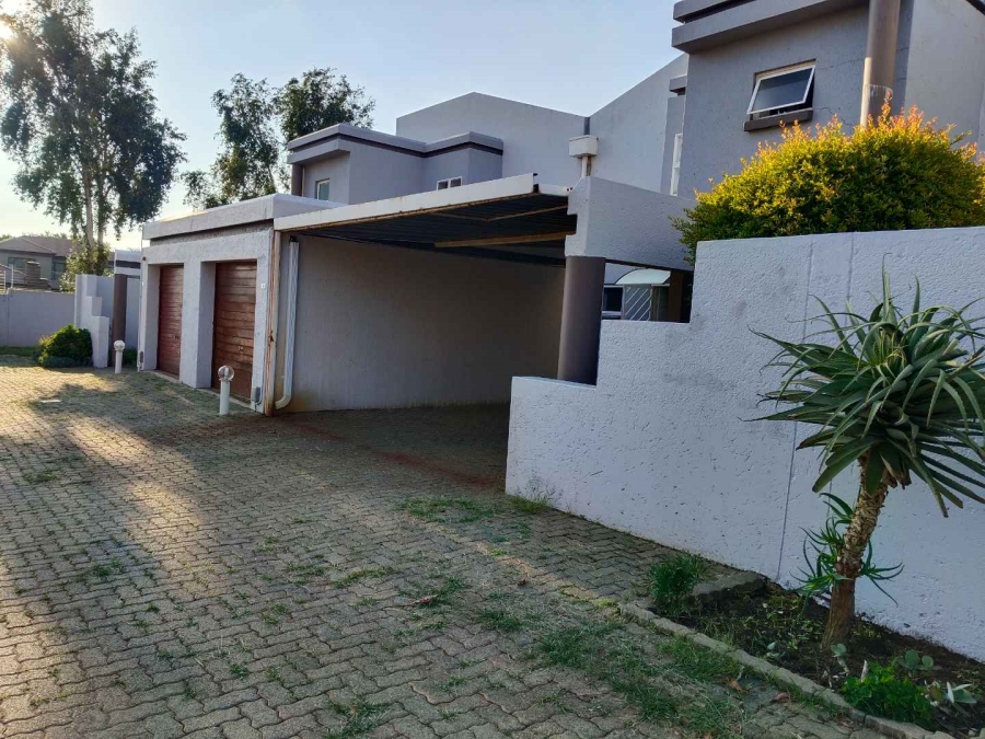 To Let 2 Bedroom Property for Rent in Meyersdal Gauteng