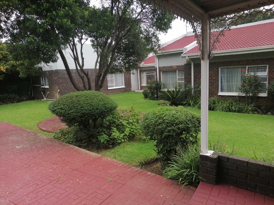 4 Bedroom Property for Sale in Selcourt Gauteng