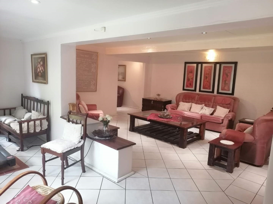 4 Bedroom Property for Sale in Selcourt Gauteng