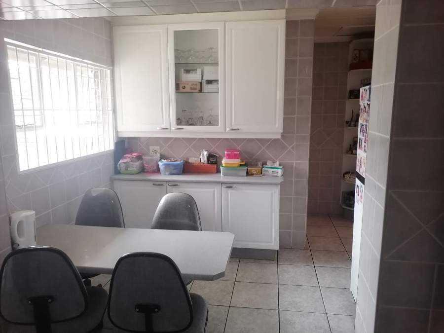 4 Bedroom Property for Sale in Selcourt Gauteng