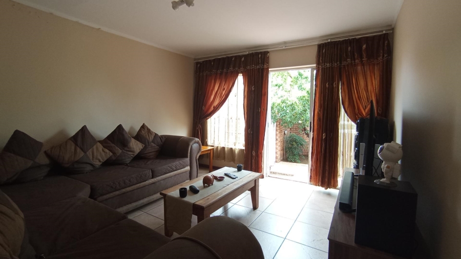 2 Bedroom Property for Sale in The Reeds Gauteng