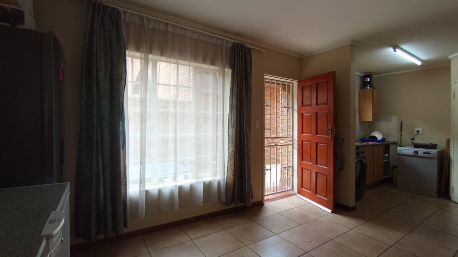 2 Bedroom Property for Sale in The Reeds Gauteng