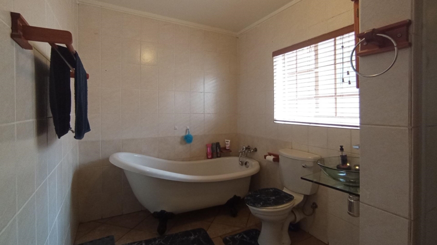 2 Bedroom Property for Sale in The Reeds Gauteng