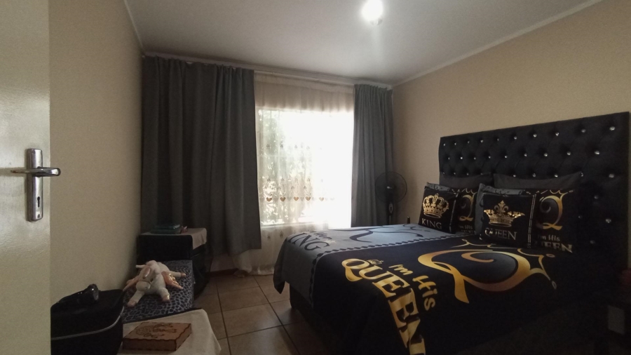 2 Bedroom Property for Sale in The Reeds Gauteng