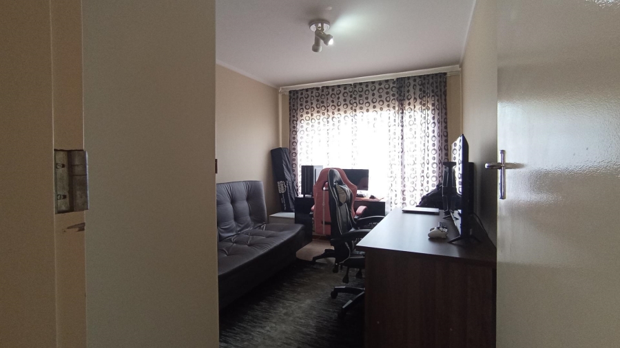 2 Bedroom Property for Sale in The Reeds Gauteng