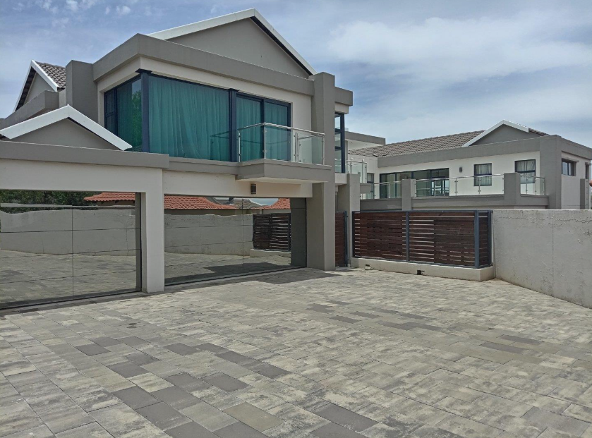 To Let 6 Bedroom Property for Rent in Kyalami Gauteng