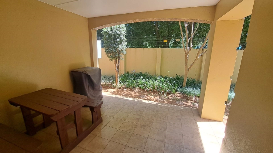 To Let 2 Bedroom Property for Rent in Ferndale Gauteng