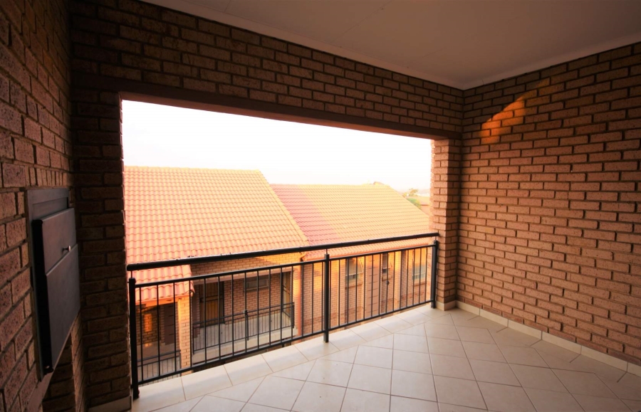 To Let 2 Bedroom Property for Rent in Hazeldean Gauteng