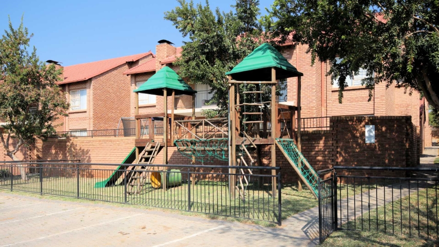 To Let 2 Bedroom Property for Rent in Hazeldean Gauteng