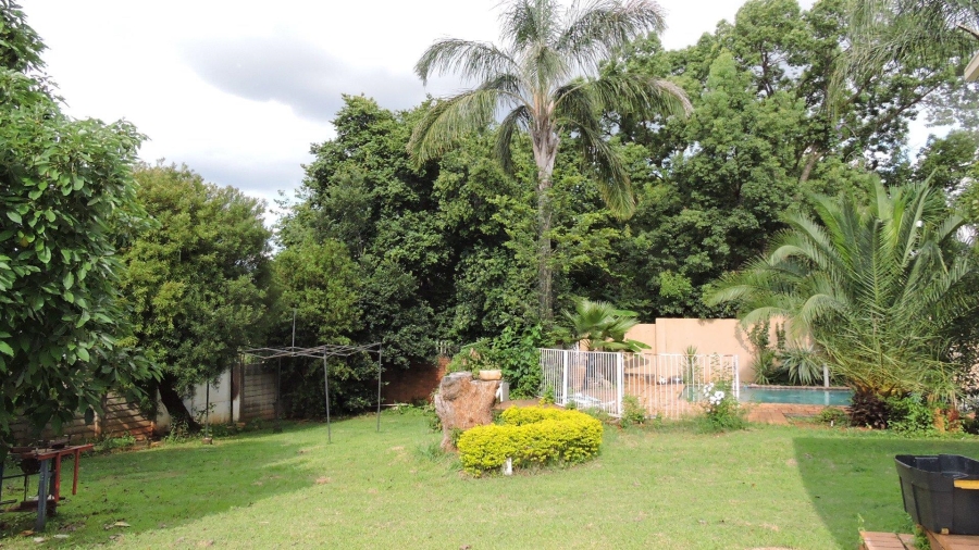 4 Bedroom Property for Sale in Faerie Glen Gauteng