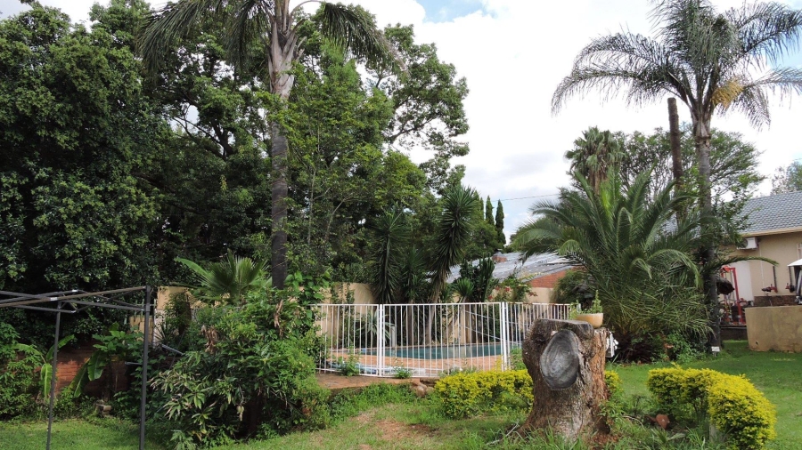 4 Bedroom Property for Sale in Faerie Glen Gauteng