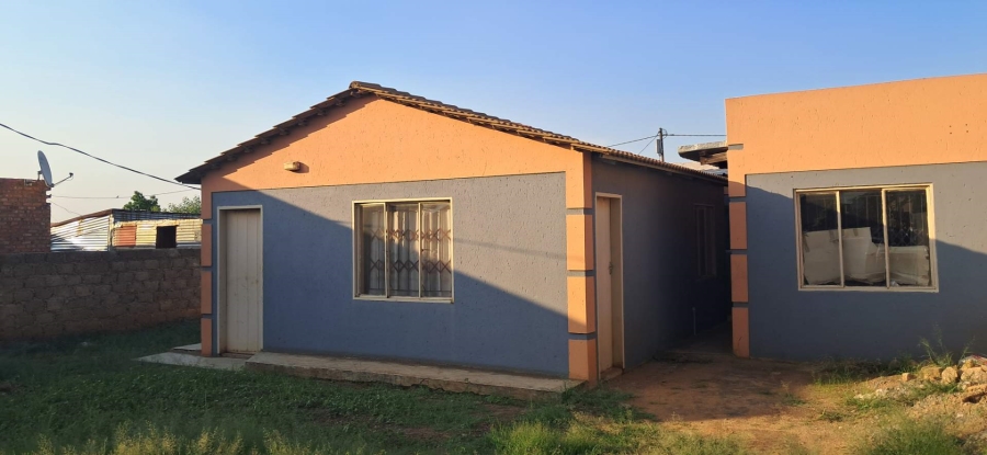 7 Bedroom Property for Sale in Soshanguve Gauteng