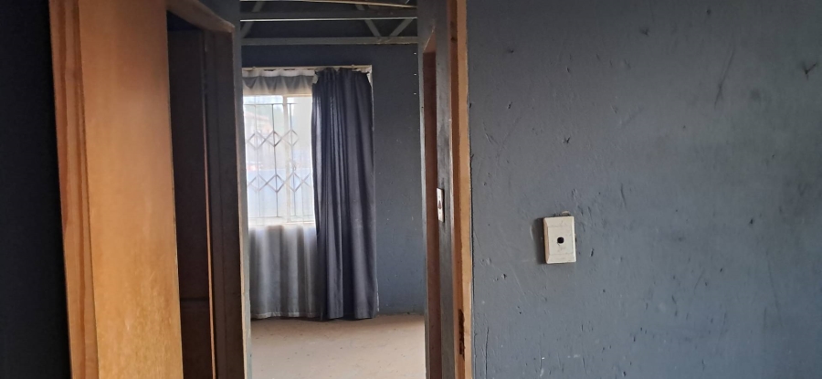 7 Bedroom Property for Sale in Soshanguve Gauteng