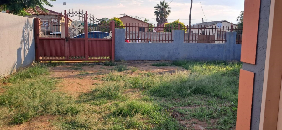 7 Bedroom Property for Sale in Soshanguve Gauteng