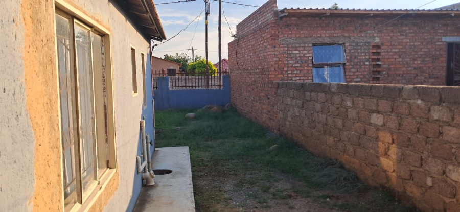 7 Bedroom Property for Sale in Soshanguve Gauteng