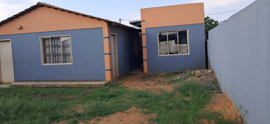 7 Bedroom Property for Sale in Soshanguve Gauteng