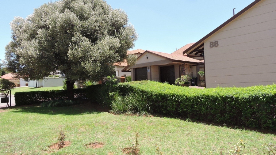 5 Bedroom Property for Sale in Moreleta Park Gauteng