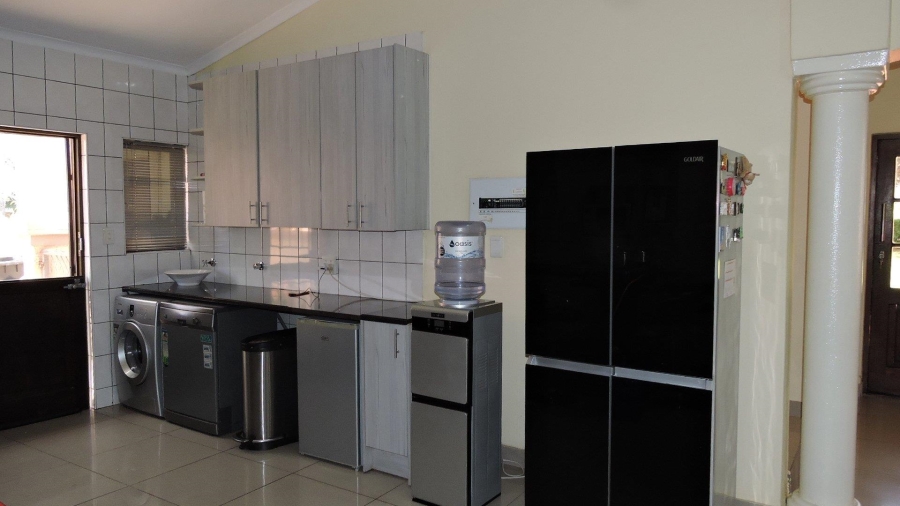 5 Bedroom Property for Sale in Moreleta Park Gauteng