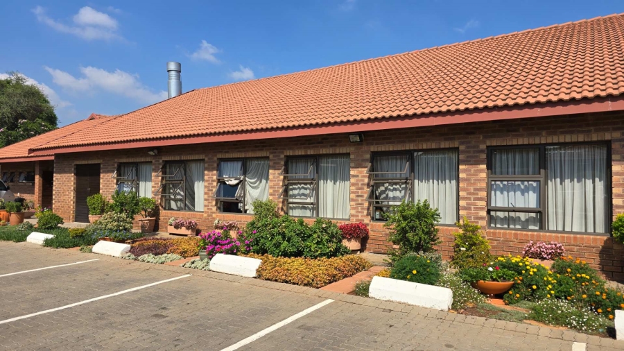 1 Bedroom Property for Sale in Montana Gauteng