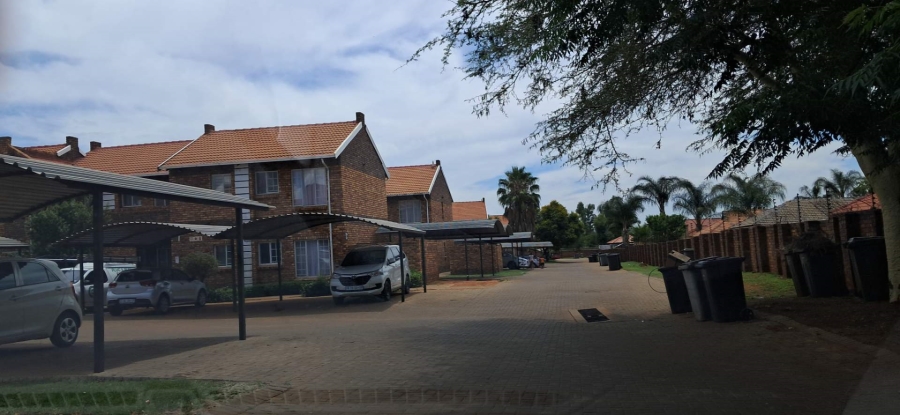 To Let 2 Bedroom Property for Rent in Clarina Gauteng