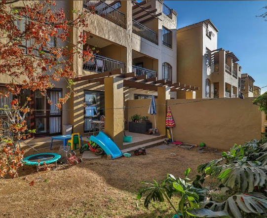 2 Bedroom Property for Sale in Lonehill Gauteng