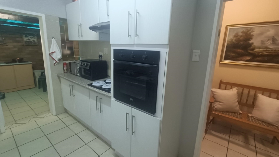 3 Bedroom Property for Sale in Bronberrick Gauteng