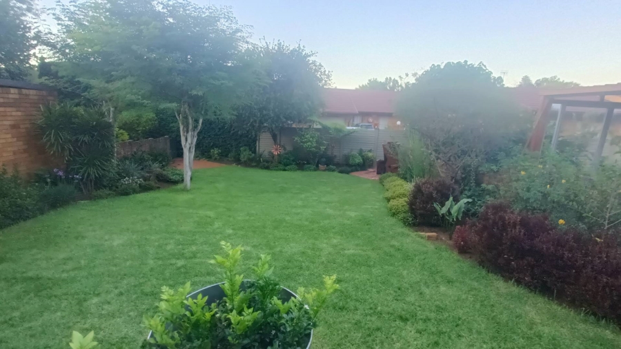 3 Bedroom Property for Sale in Bronberrick Gauteng