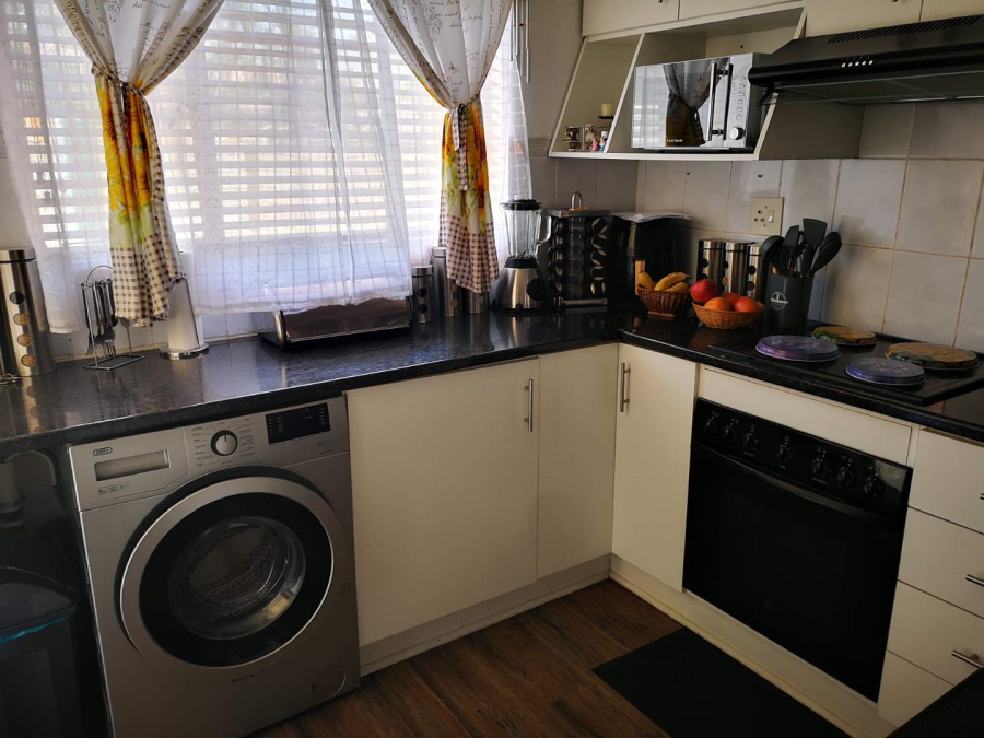 2 Bedroom Property for Sale in Lindbergh Park Gauteng