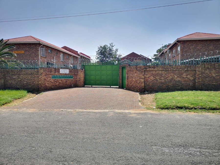 2 Bedroom Property for Sale in Lindbergh Park Gauteng