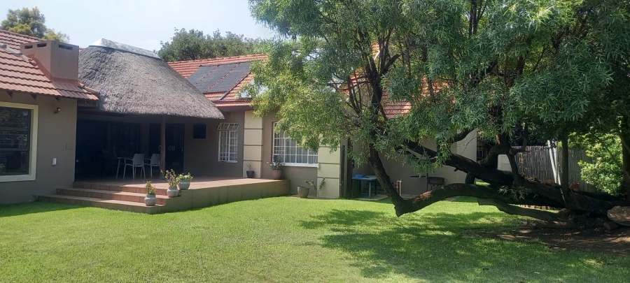 4 Bedroom Property for Sale in Brackenhurst Gauteng