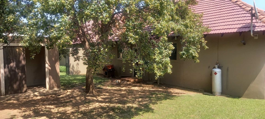 4 Bedroom Property for Sale in Brackenhurst Gauteng