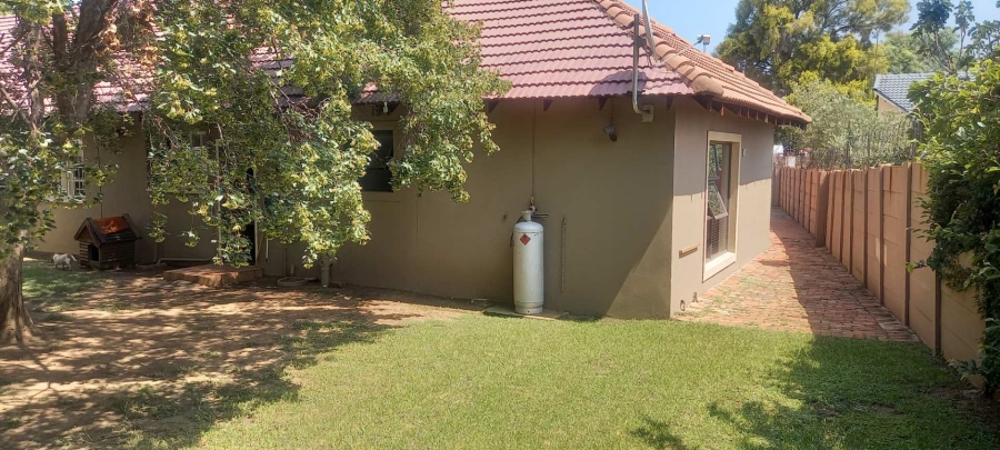 4 Bedroom Property for Sale in Brackenhurst Gauteng