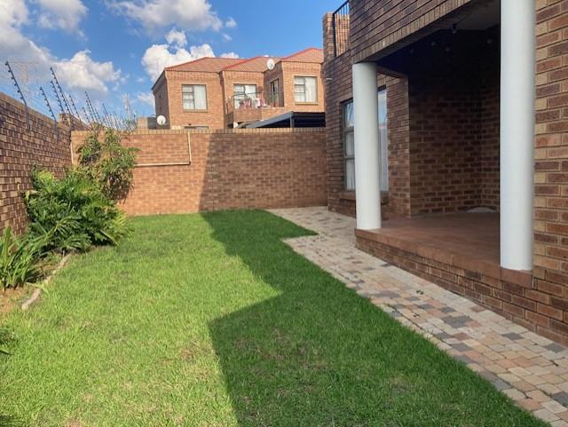 2 Bedroom Property for Sale in Liefde en Vrede Gauteng