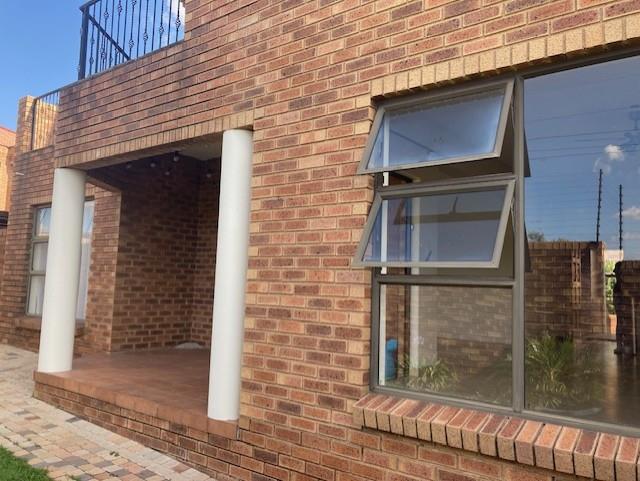 2 Bedroom Property for Sale in Liefde en Vrede Gauteng