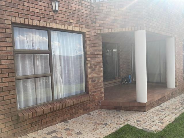 2 Bedroom Property for Sale in Liefde en Vrede Gauteng