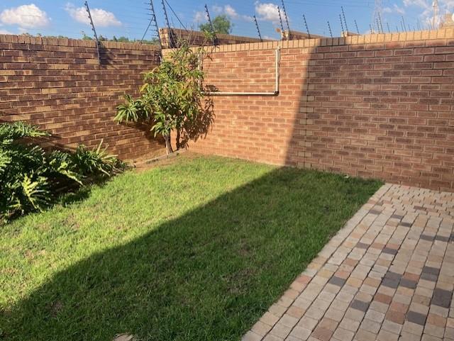 2 Bedroom Property for Sale in Liefde en Vrede Gauteng