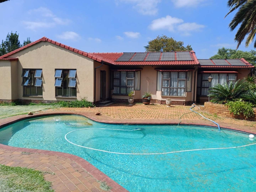 3 Bedroom Property for Sale in Brackenhurst Gauteng