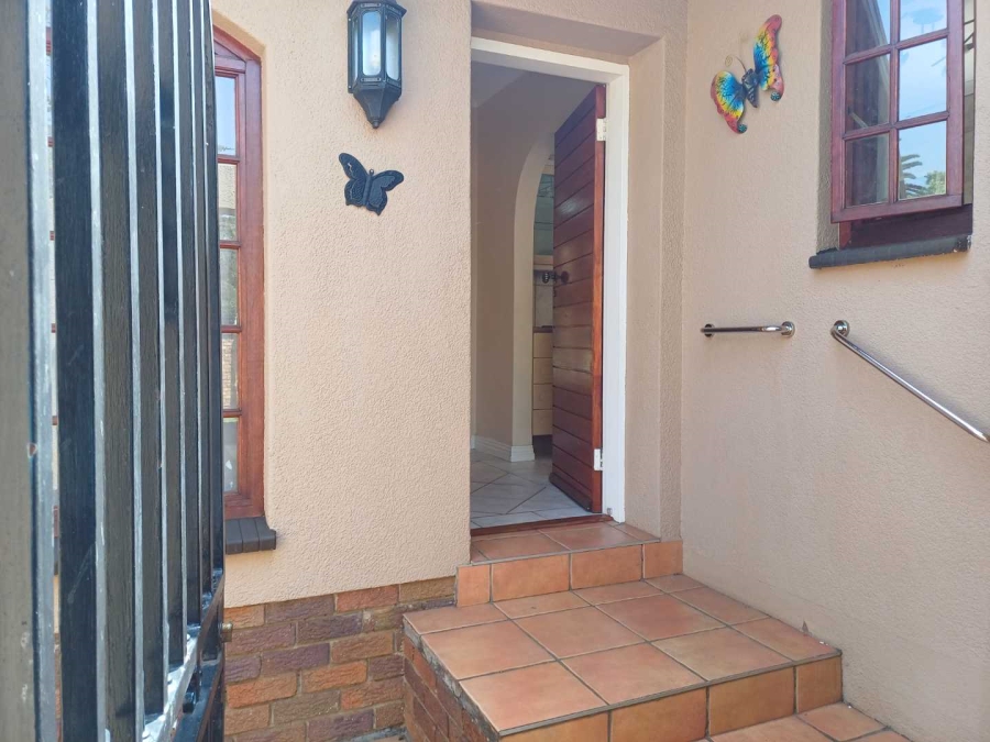 3 Bedroom Property for Sale in Brackenhurst Gauteng