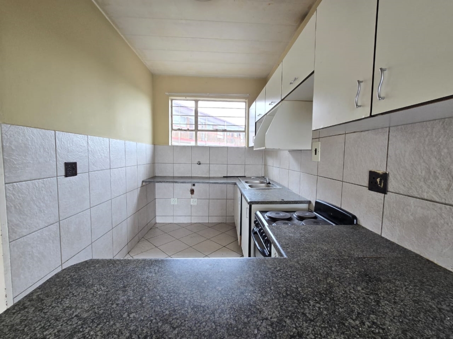 2 Bedroom Property for Sale in New Redruth Gauteng