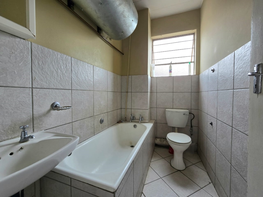 2 Bedroom Property for Sale in New Redruth Gauteng