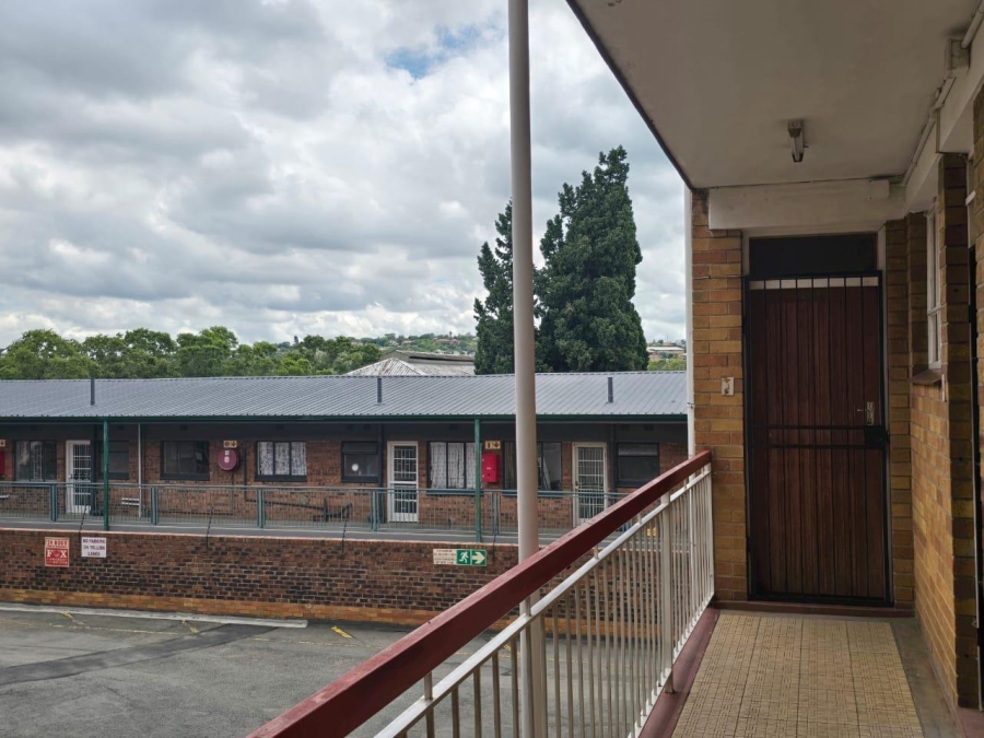 2 Bedroom Property for Sale in New Redruth Gauteng