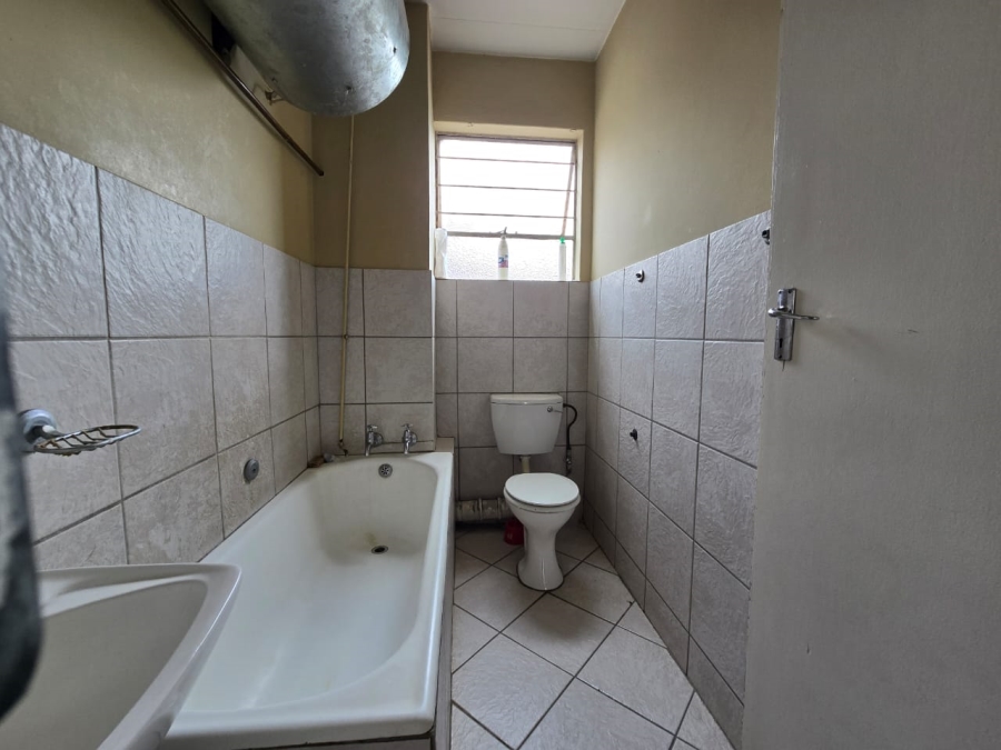 2 Bedroom Property for Sale in New Redruth Gauteng