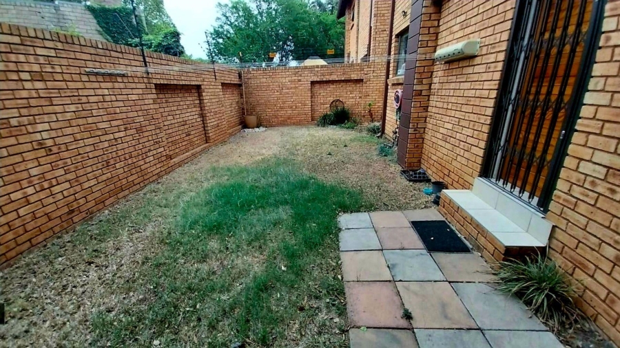 3 Bedroom Property for Sale in New Redruth Gauteng