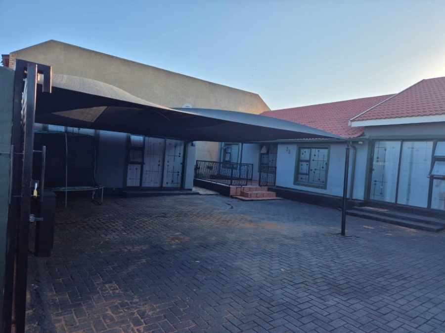 5 Bedroom Property for Sale in Eldorado Gauteng