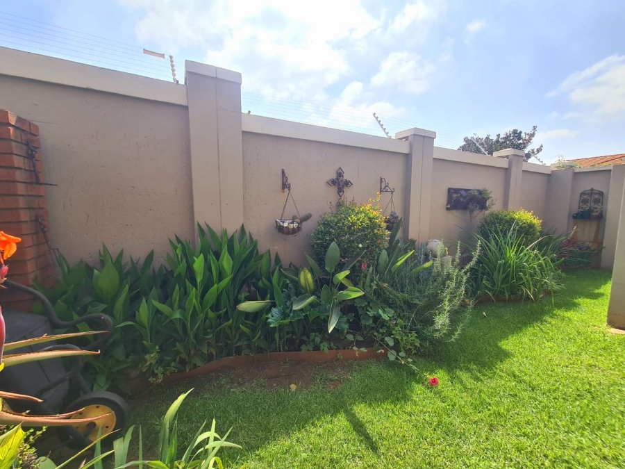 2 Bedroom Property for Sale in Meyersdal Gauteng