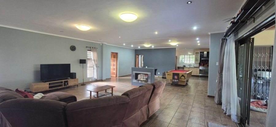 4 Bedroom Property for Sale in Brackenhurst Gauteng