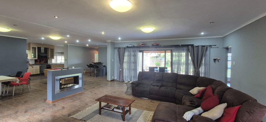 4 Bedroom Property for Sale in Brackenhurst Gauteng