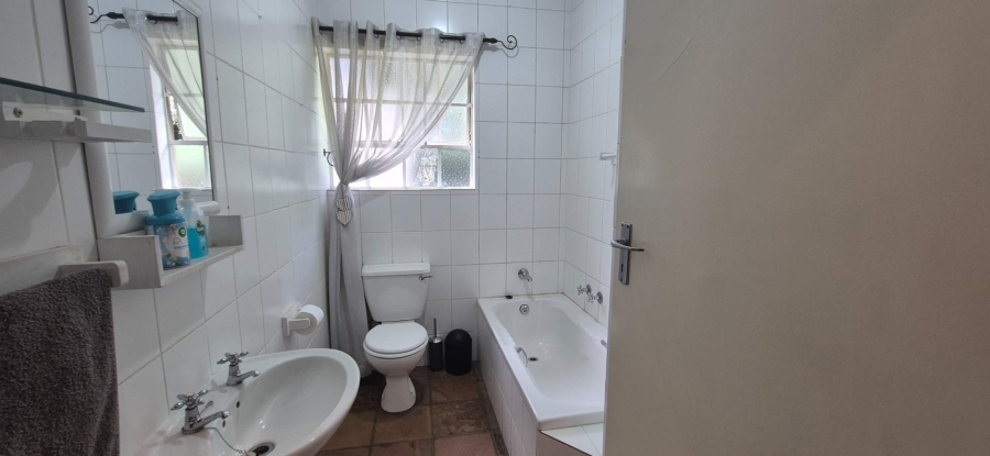 4 Bedroom Property for Sale in Brackenhurst Gauteng