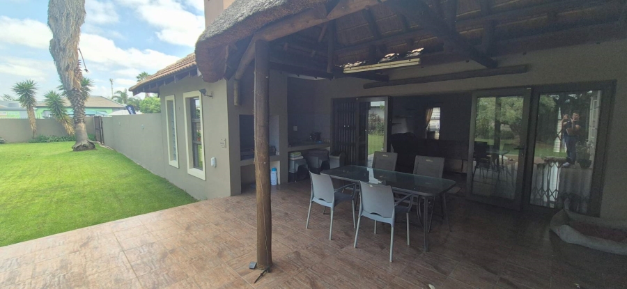 4 Bedroom Property for Sale in Brackenhurst Gauteng